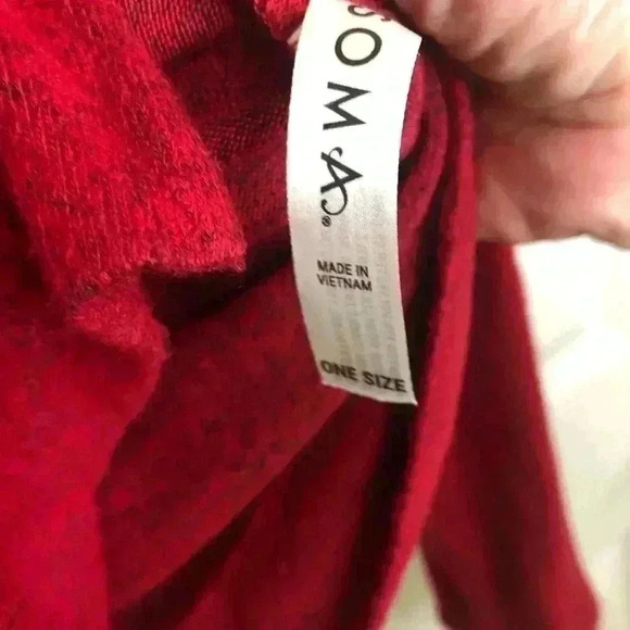 Soma Ladies Red Knit Super Soft Sweater Size Medium Flecks of black in Sweater - Picture 3 of 4